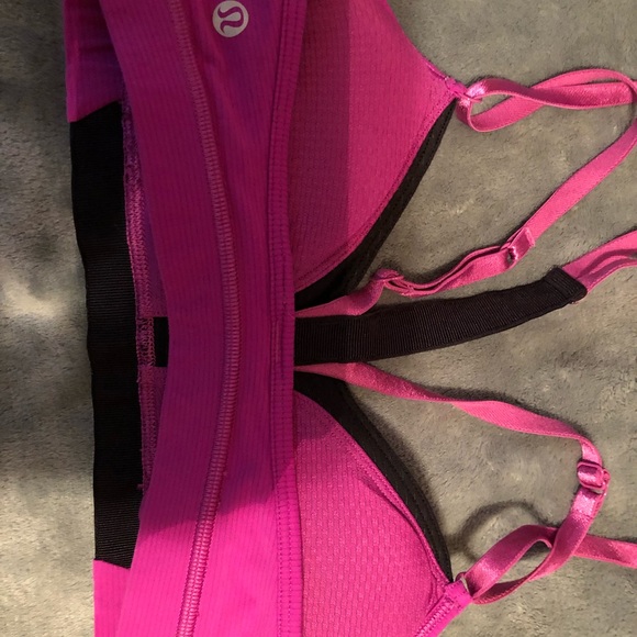 Lululemon sports bra - Picture 2 of 3